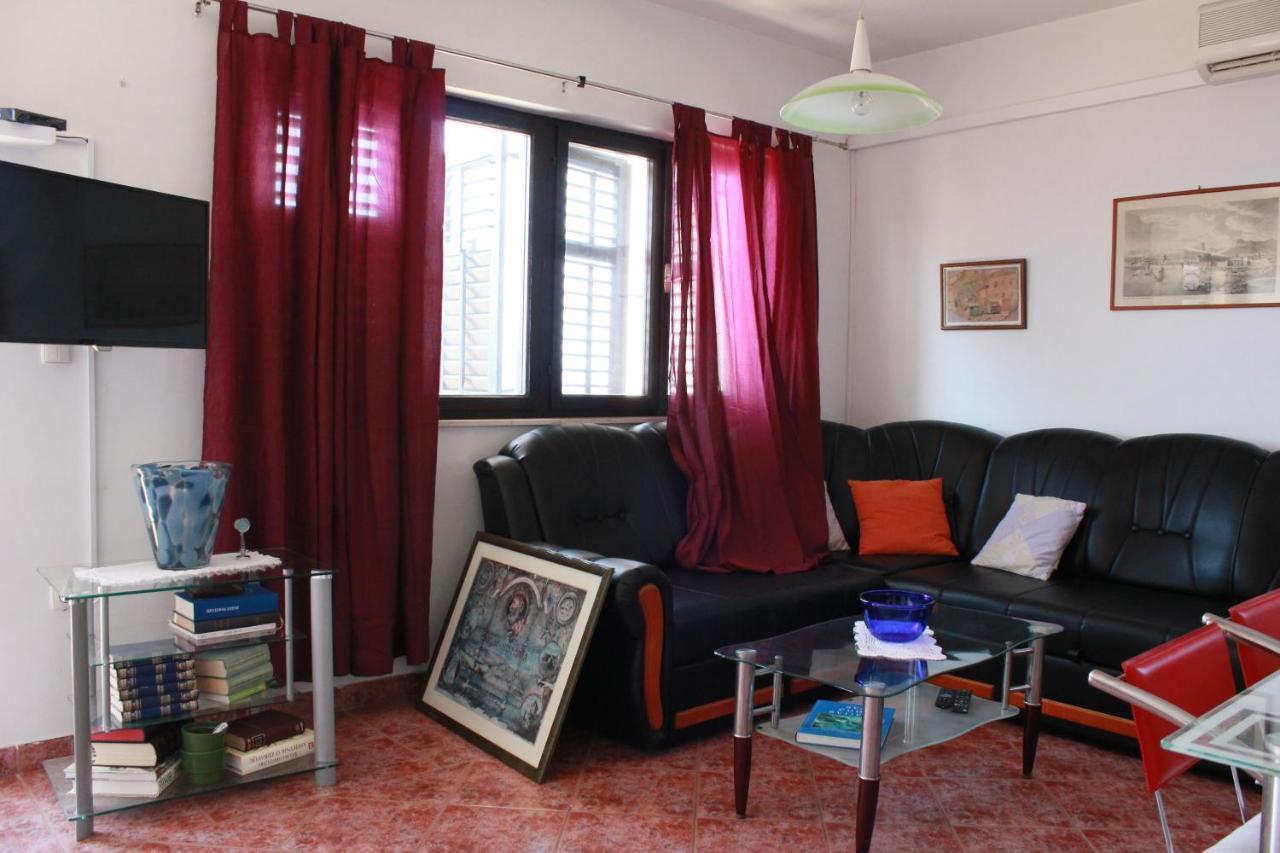 Apartment Blue Sea Dugi Rat Buitenkant foto