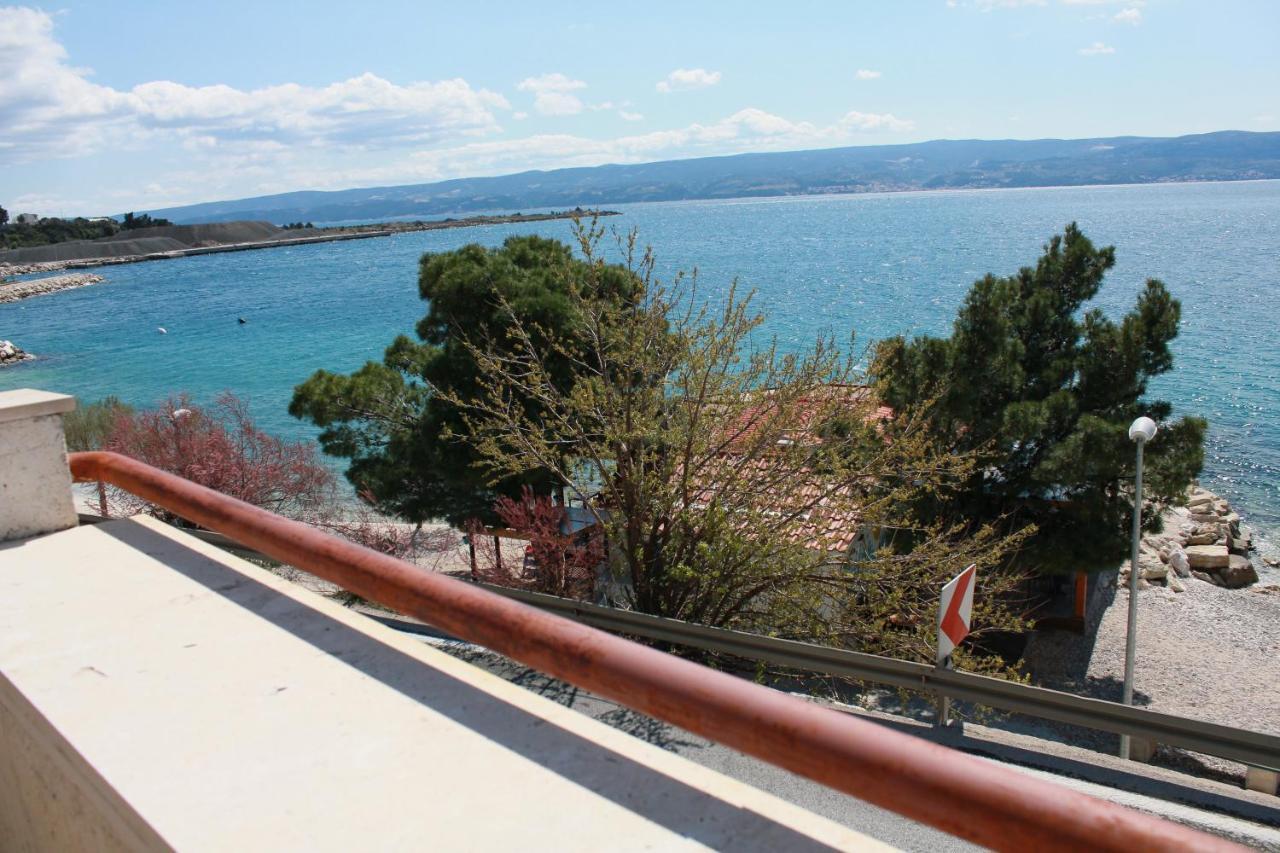 Apartment Blue Sea Dugi Rat Buitenkant foto